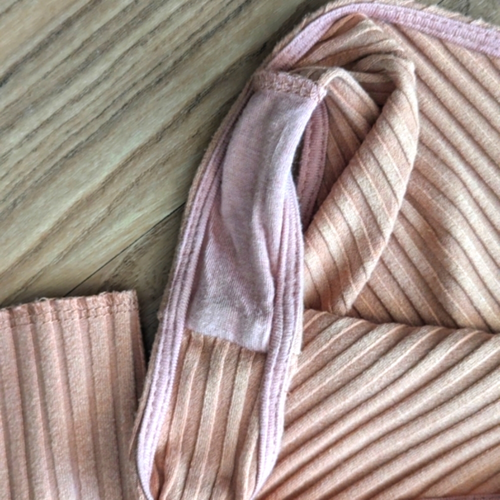 Forever 21 Pink Nude Long Sleeve Bodysuit - Picture 4 of 9